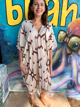 Load image into Gallery viewer, Bohemian tunic with pattern and fringe from raw cotton.