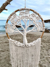 Load image into Gallery viewer, Big macrame tree of life wall hanging.
