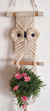 Load image into Gallery viewer, Macrame plant hanger.
