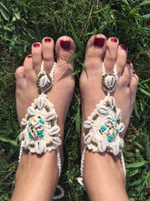 Load image into Gallery viewer, Barefoot sandals/anklet with shells.
