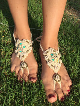 Load image into Gallery viewer, Barefoot sandals/anklet with shells.
