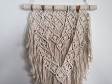 Load image into Gallery viewer, Macrame wall hanging.
