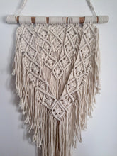 Load image into Gallery viewer, Macrame wall hanging.
