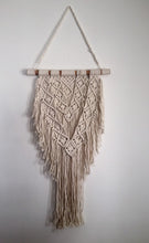 Load image into Gallery viewer, Macrame wall hanging.
