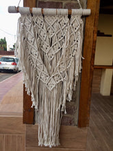 Load image into Gallery viewer, Macrame wall hanging.
